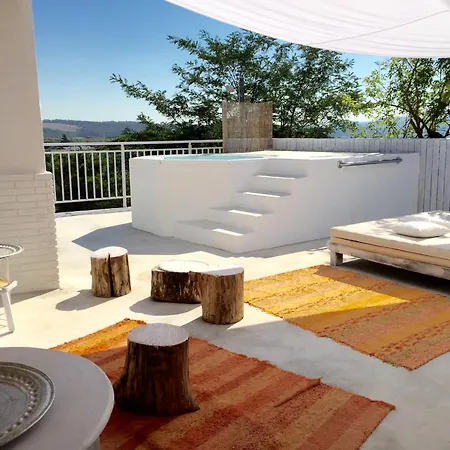 Les Pensión 3*
